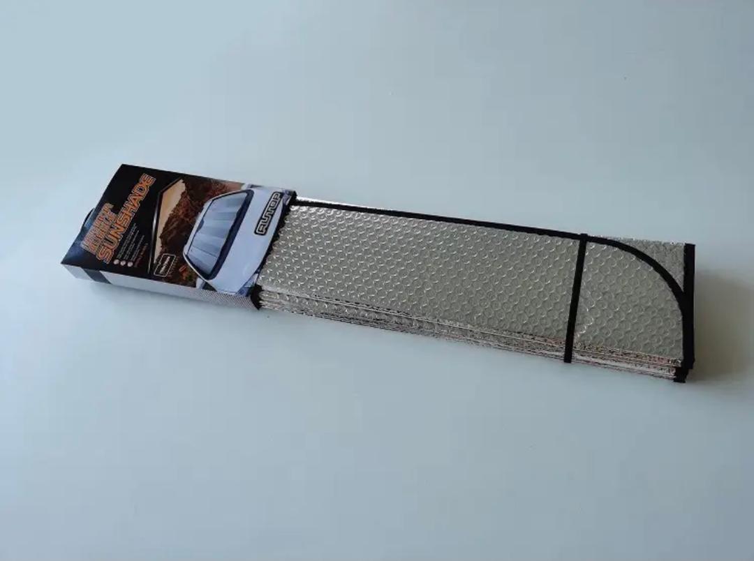 Telescopic Vehicle Sunshade – Stay Cool, Stay Protected